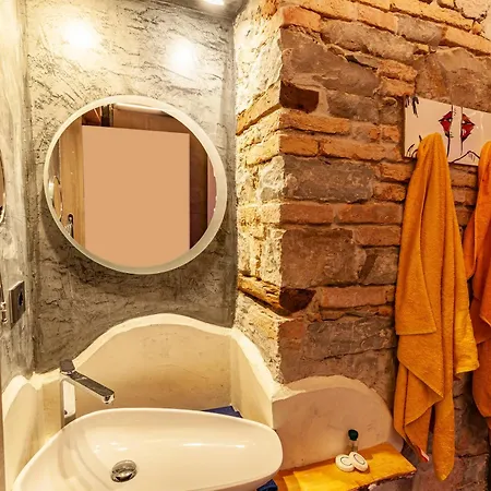 Sky Nido- Mansardato In Centro Storico 公寓 的里雅斯特