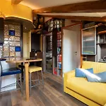 Sky Nido- Mansardato In Centro Storico 公寓