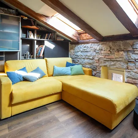 Apartament Sky Nido- Mansardato In Centro Storico Triest