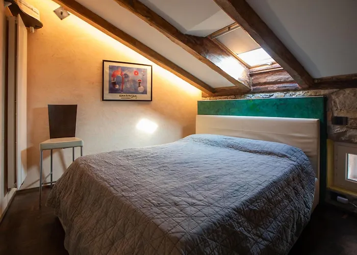 Sky Nido- Mansardato In Centro Storico Триест